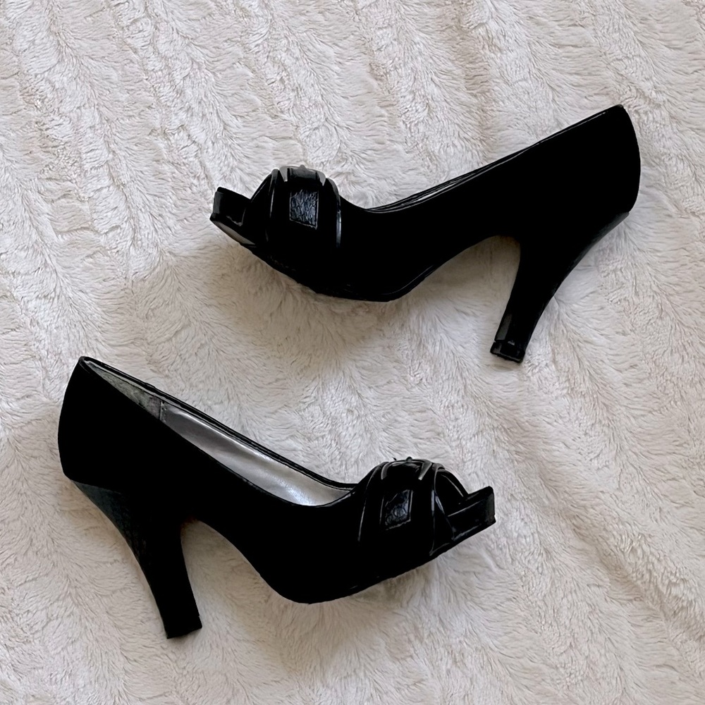 Target Mossimo High Heel Peep Toe Black Faux Suede & Snakeskin Pumps, Size 5.5 - Picture 11 of 13